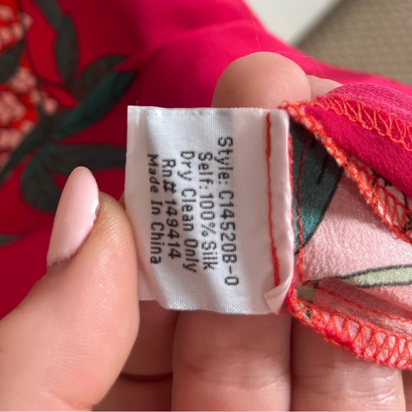 NEW JOHNNY WAS 100% silk NEW blouse top long sleeve, womens Medium embroidered - Picture 6 of 7